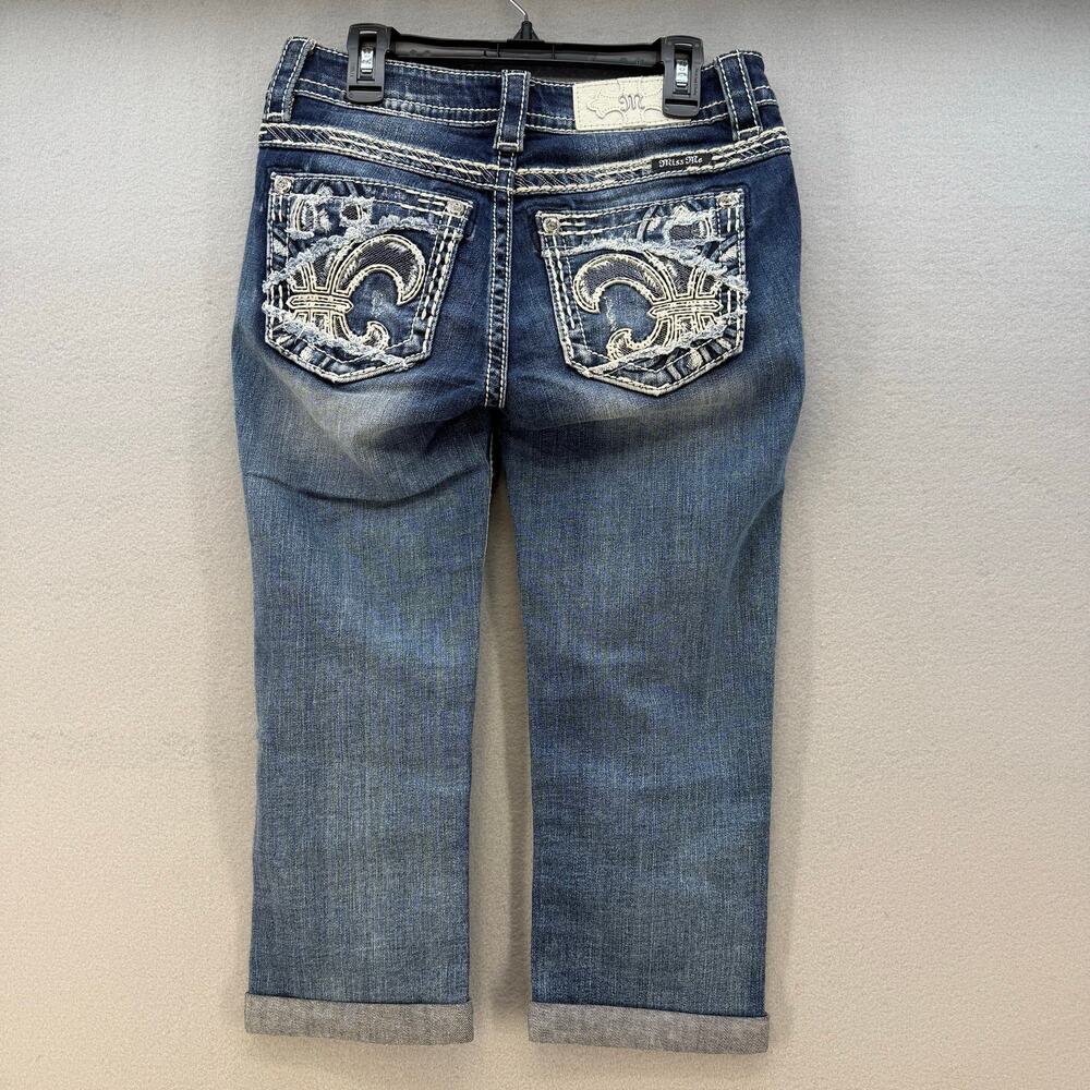 Miss Me Jeans Women's 25 Blue Mid Rise Capri Fleur de Lis Embellished Pockets